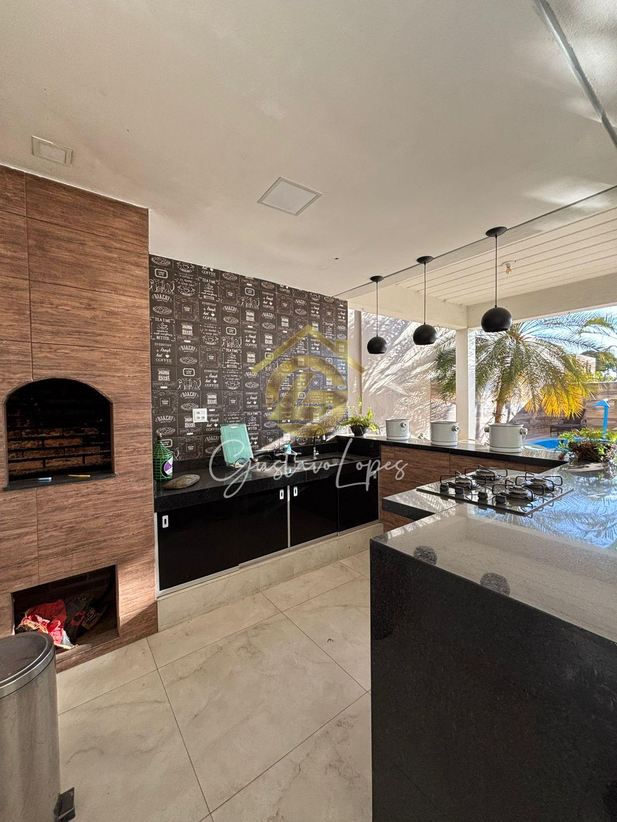 CASA DE ALTO PADRO COM 3 SUTES, PISCINA, SAUNA E ENERGIA FOTOVOLTAICA NO BAIRRO ESPRITO SANTO