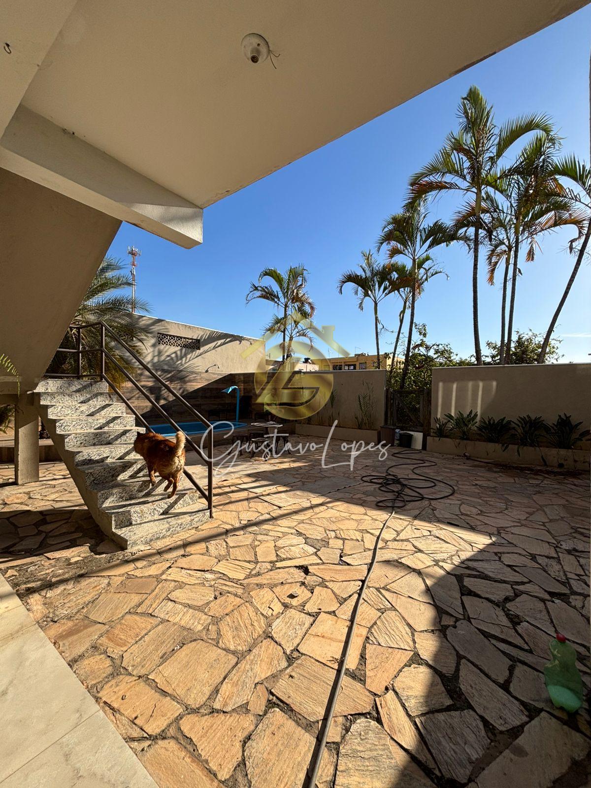 CASA DE ALTO PADRO COM 3 SUTES, PISCINA, SAUNA E ENERGIA FOTOVOLTAICA NO BAIRRO ESPRITO SANTO