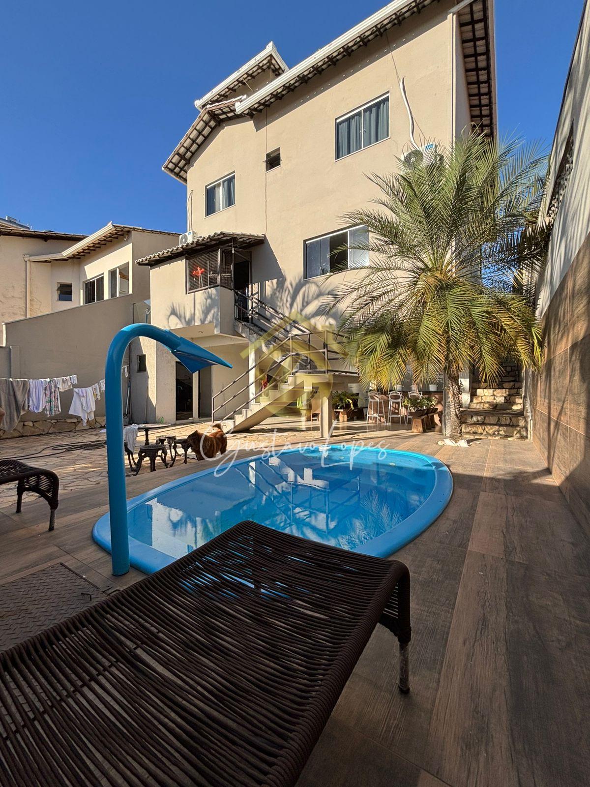 CASA DE ALTO PADRO COM 3 SUTES, PISCINA, SAUNA E ENERGIA FOTOVOLTAICA NO BAIRRO ESPRITO SANTO