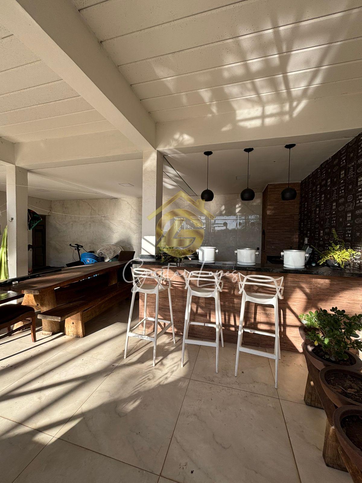 CASA DE ALTO PADRO COM 3 SUTES, PISCINA, SAUNA E ENERGIA FOTOVOLTAICA NO BAIRRO ESPRITO SANTO