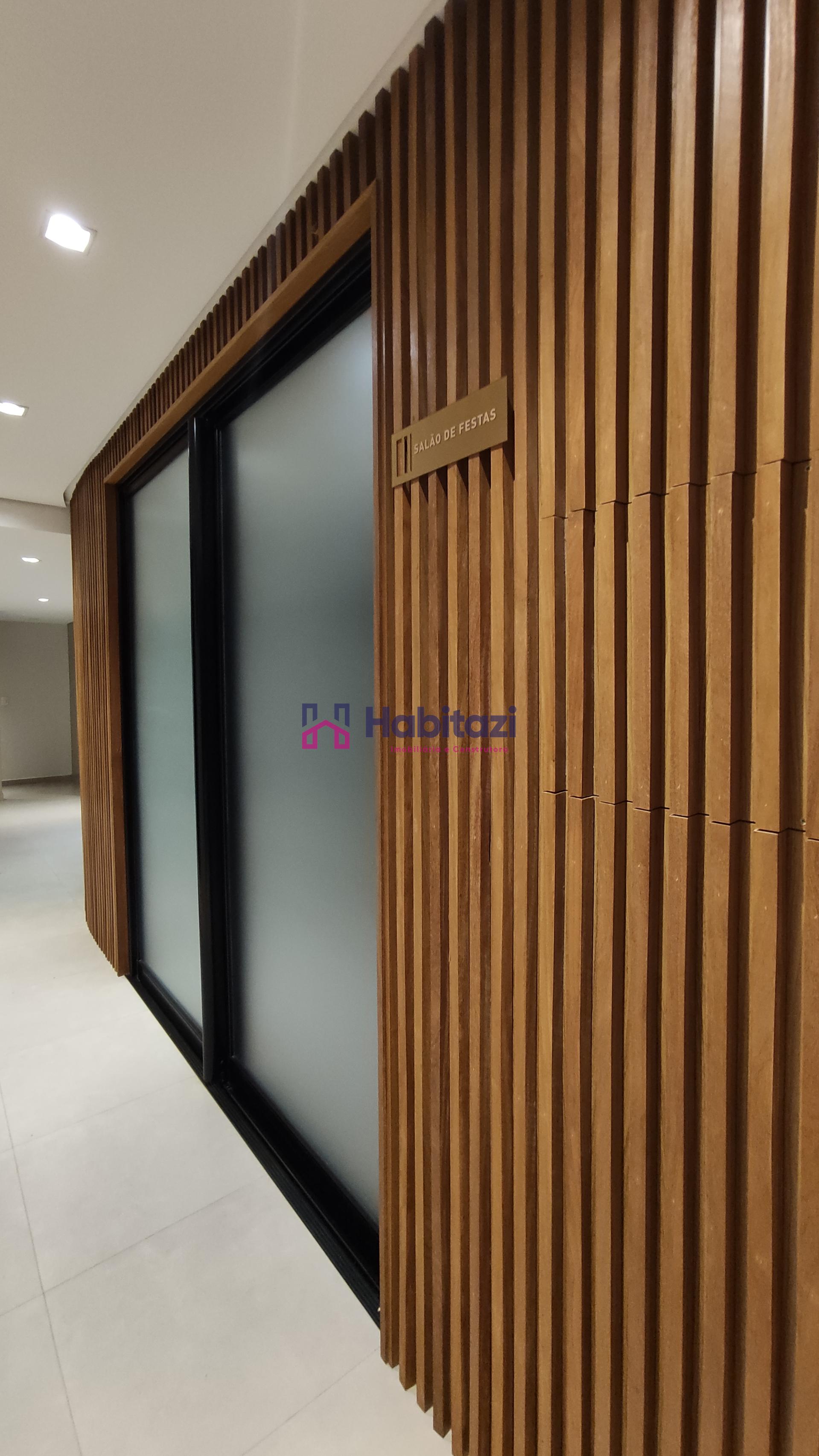 Pequenos detalhes em madeira de lei