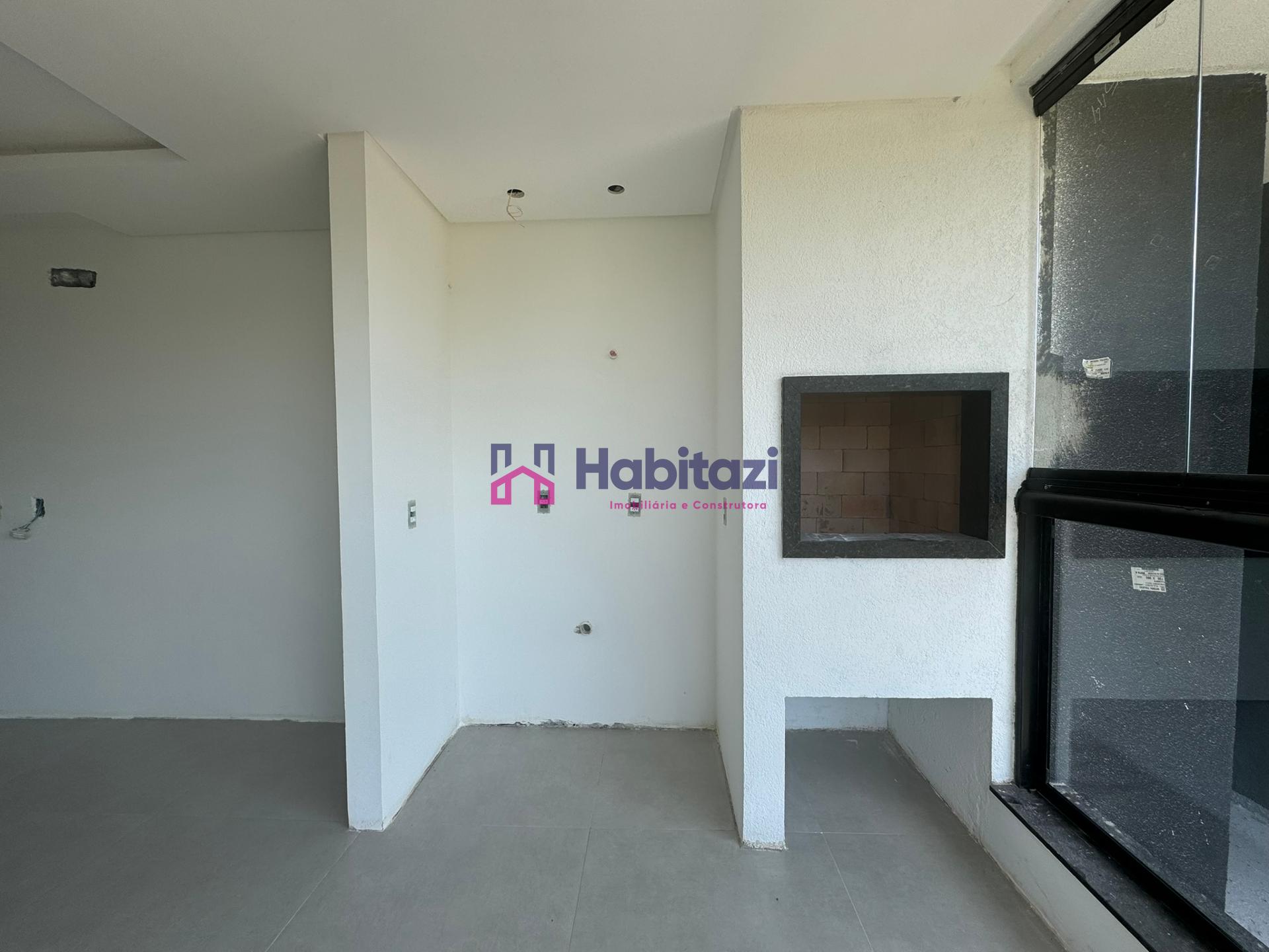 Apartamento - Sacada com churrasqueira e espao para pia