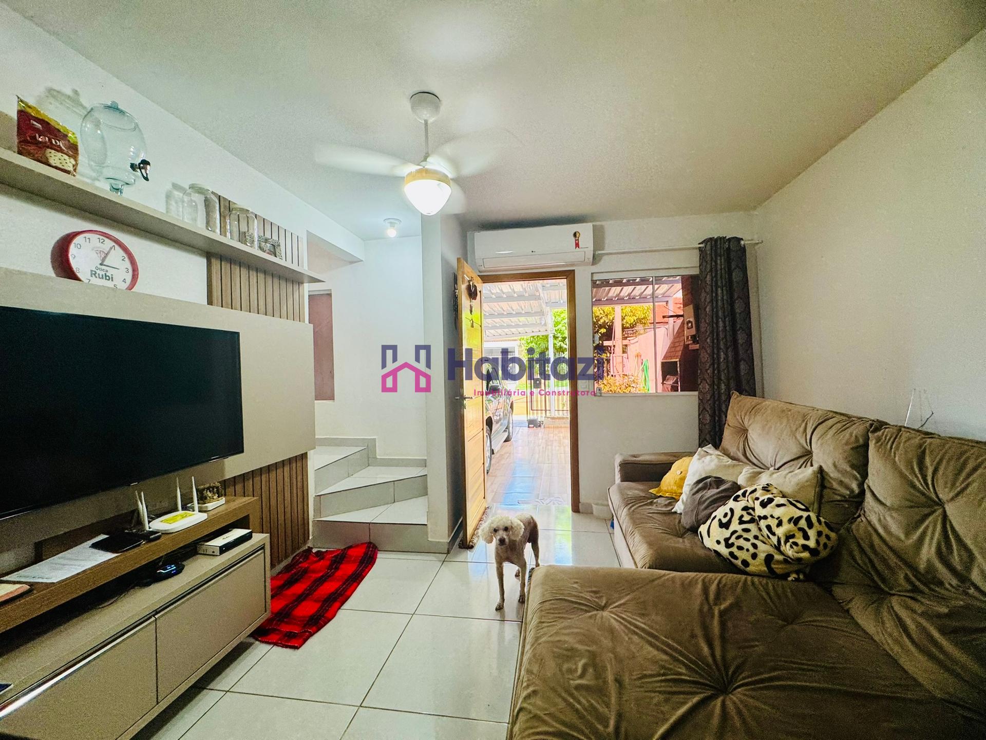 Sala vista para garagem