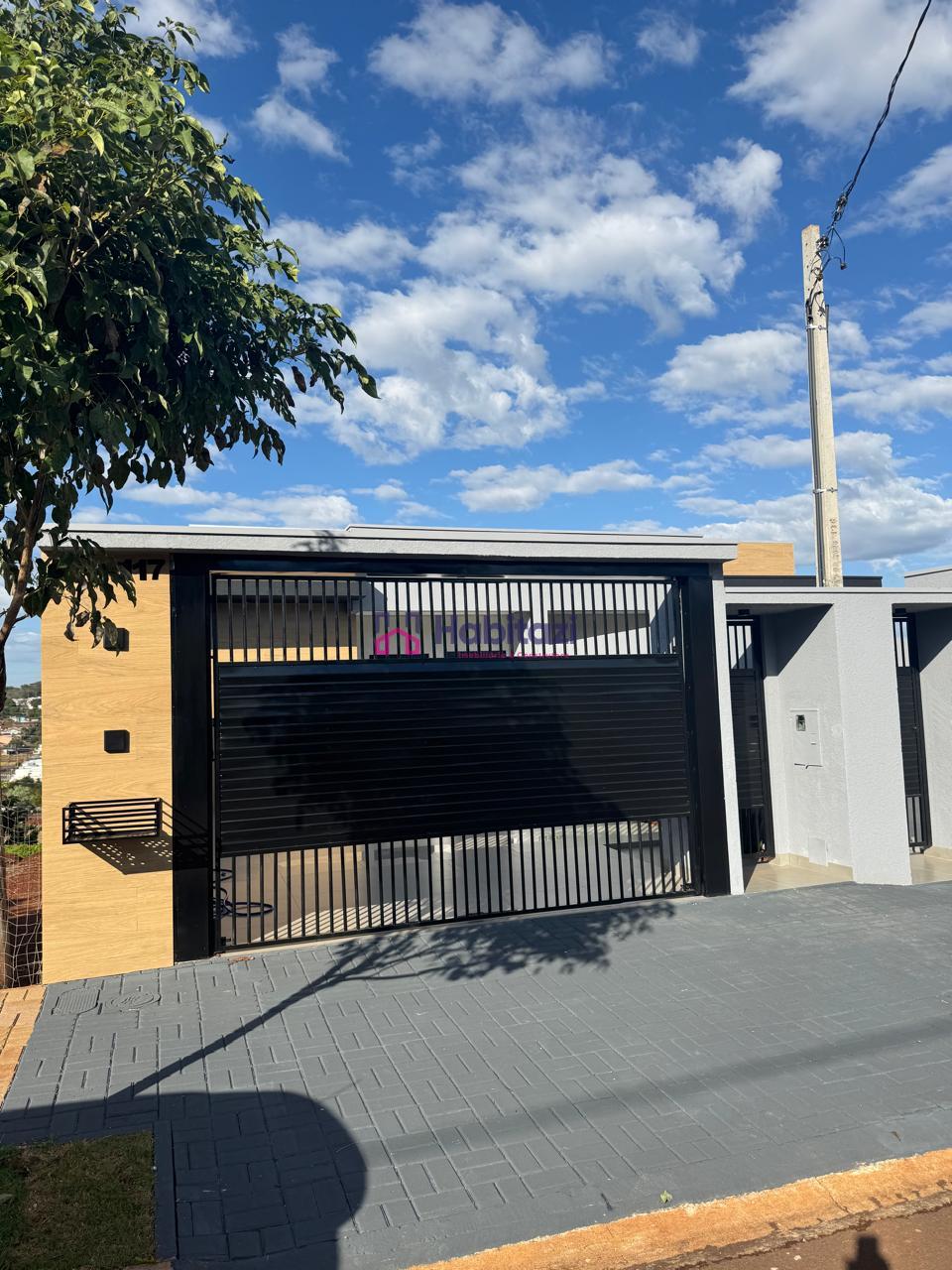 Casas à venda no Jardim Pancera com 1 suíte, 2 quartos, excelente acabamento e amplo terreno.