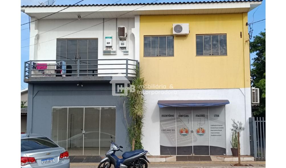 SOBRADO A VENDA NO CENTRO DE ITAIPULÂNDIA, A UMA QUADRA DA AV....