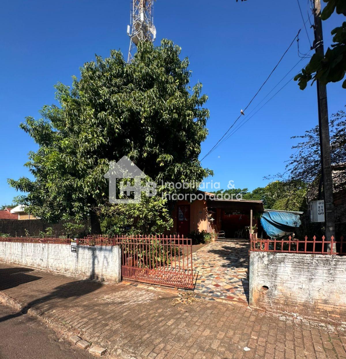 LOTE EXCELENTE COM CASA DE MADEIRA NO CENTRO DE ITAIPULÂNDIA  ...