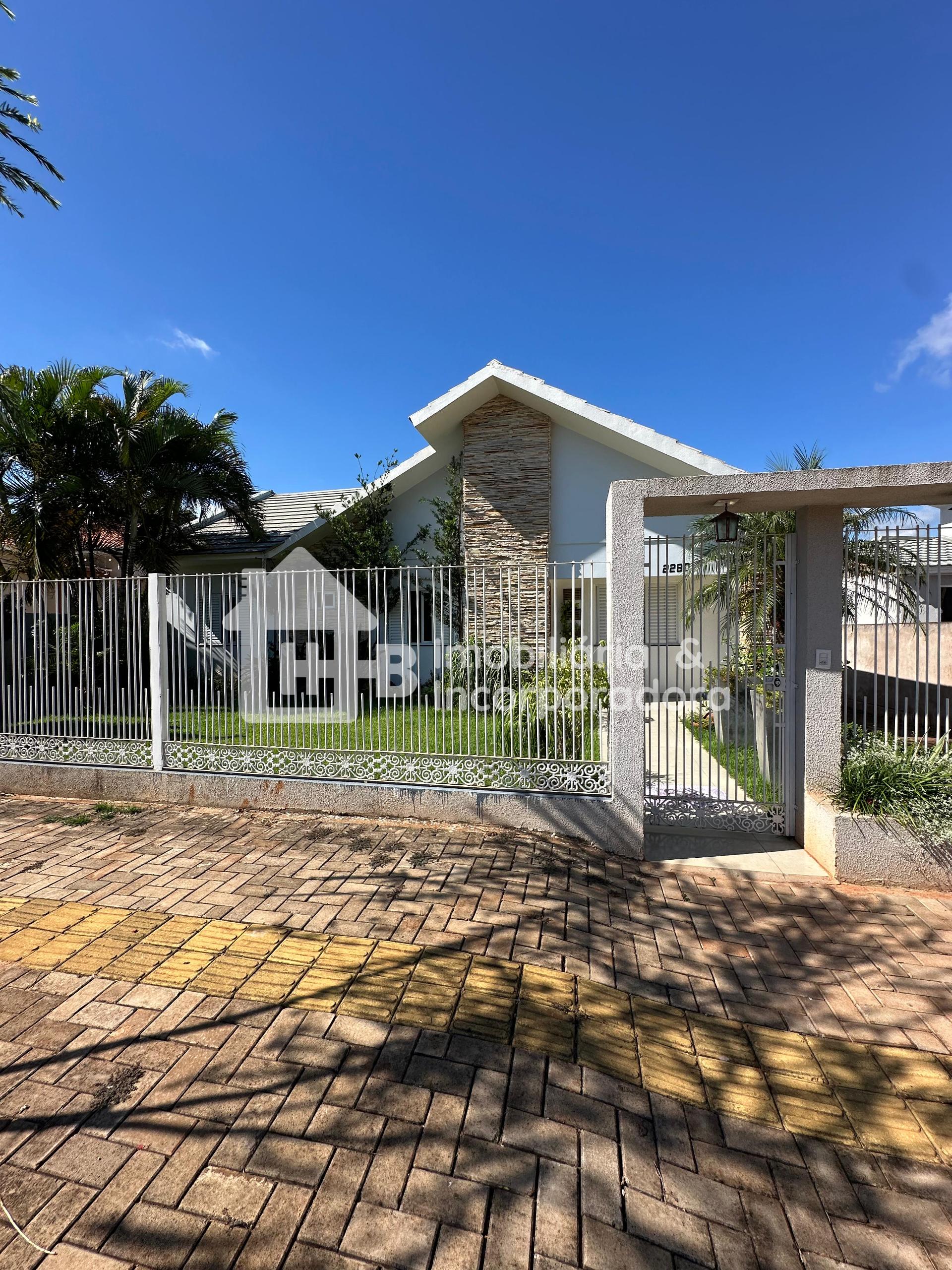 CASA À VENDA NO BAIRRO FLORESTA, ITAIPULÂNDIA - AMPLO LOTE E 2...