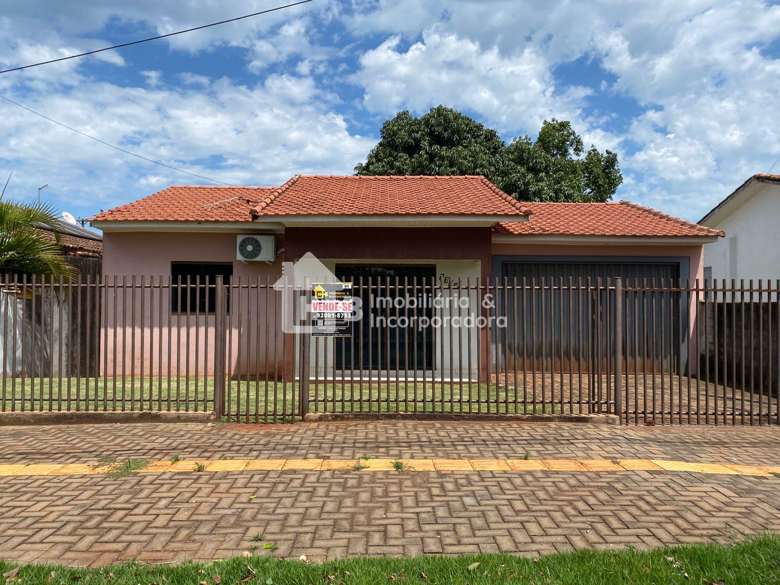 CASA COM PLACAS SOLARES E AMPLO TERRENO NO BAIRRO BELO HORIZON...