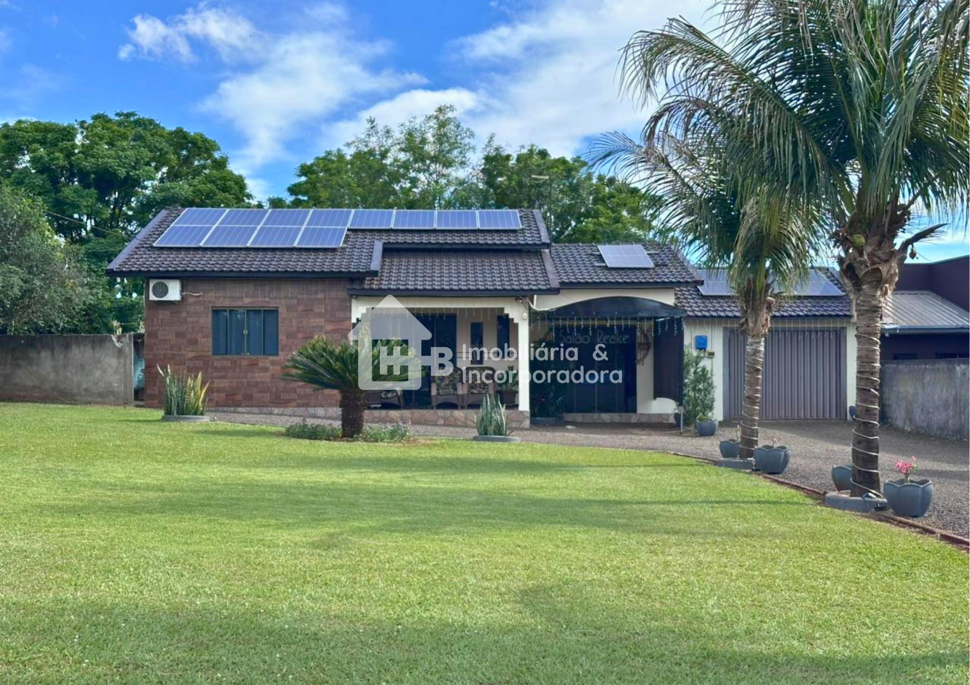 LINDA CASA A VENDA NA AV. PRINCIPAL DO BAIRRO SANTA INÊS EM IT...