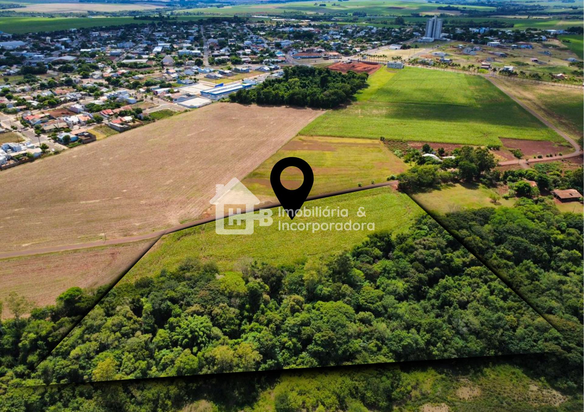 CH?CARA A VENDA, LOCALIZADA A POUCOS METROS DA CIDADE DE ITAIP...