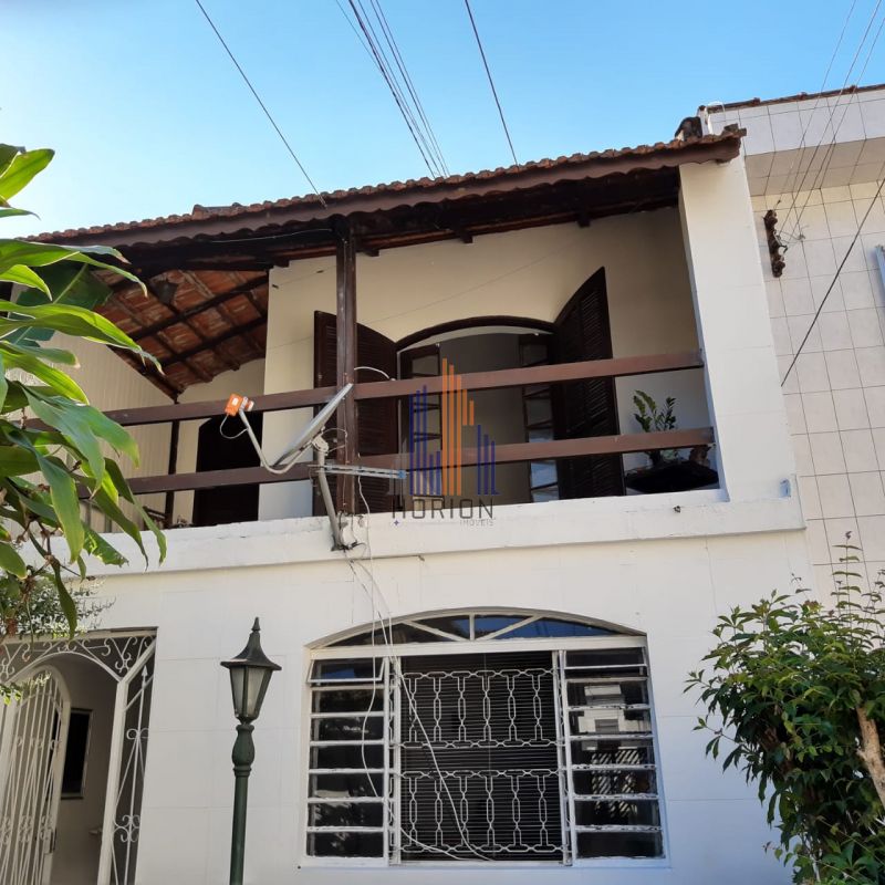 Casa com 4 dormitórios à venda, Centro, SAO VICENTE - SP