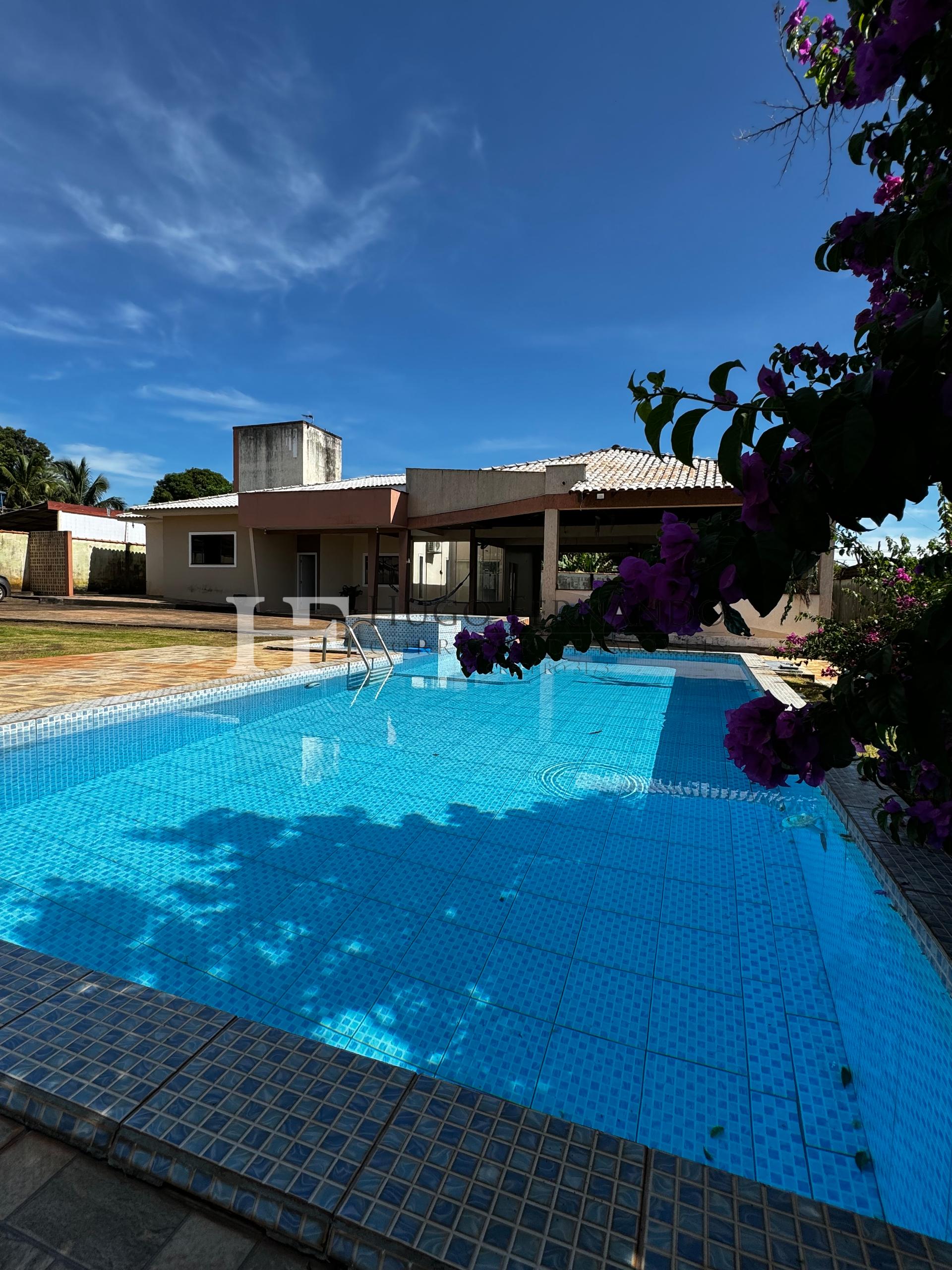 Casa e Ponto Comercial em Rolim de Moura