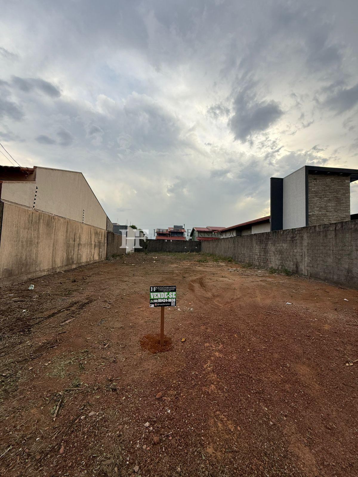 Terreno à Venda, medindo  12x30 360m2  - Jequitibá