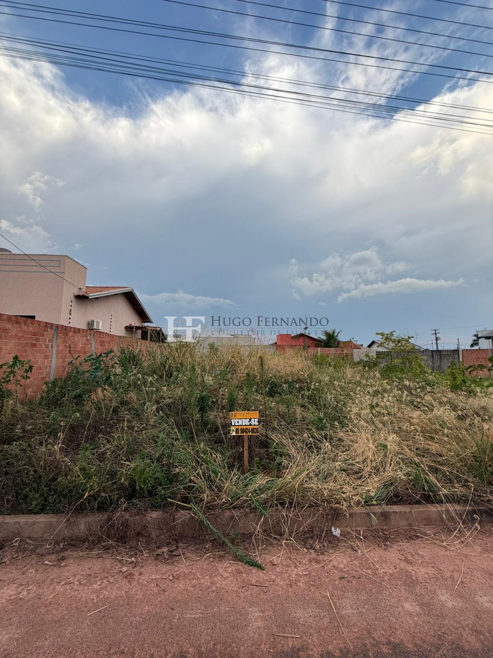 Terreno à Venda  medindo 12x32 384m2 - Bairro Jequitibá em Rol...