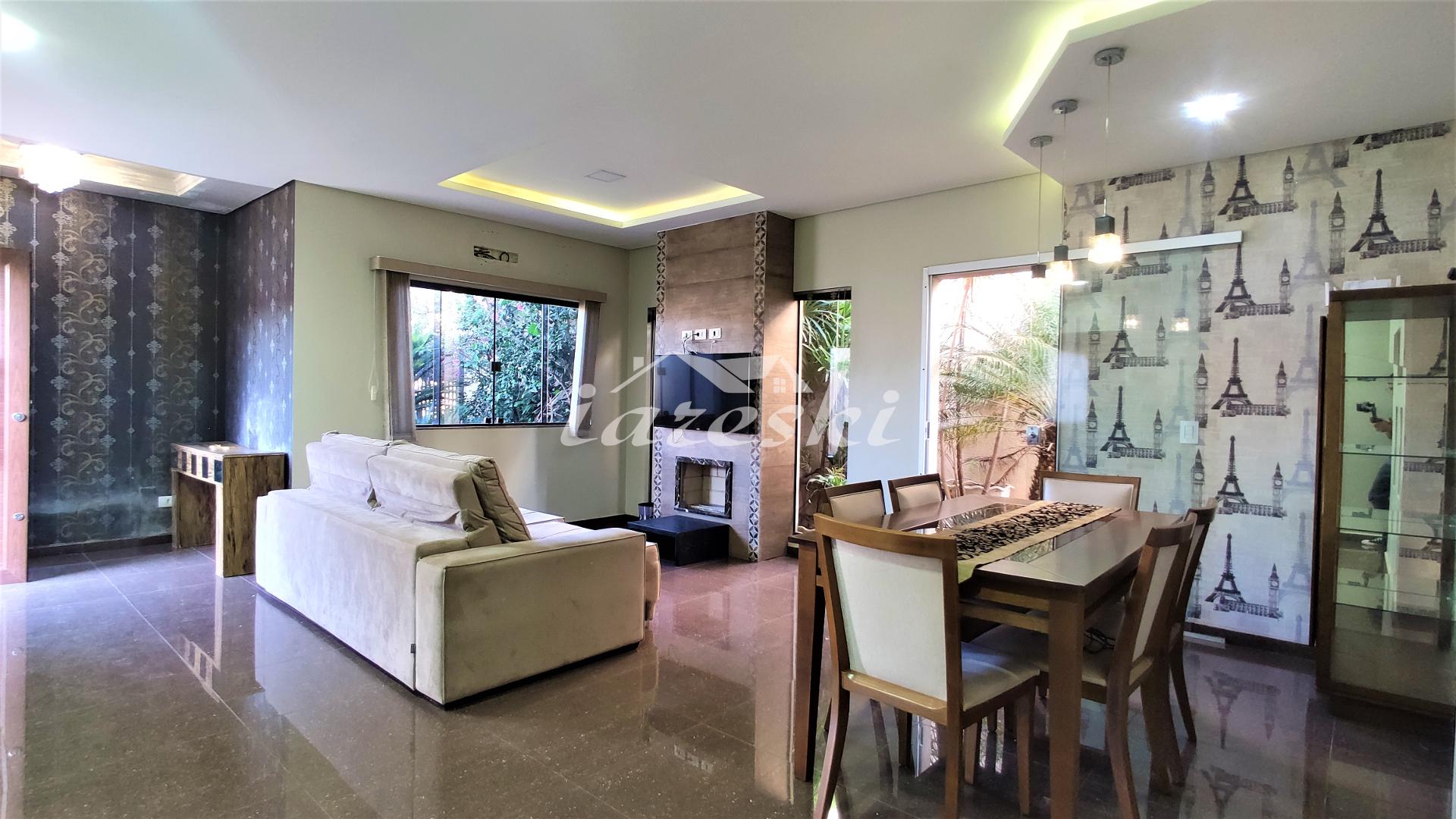 Casa a venda com 2 quartos sendo 1 suíte master com banheira, Jardim Manaus, Foz