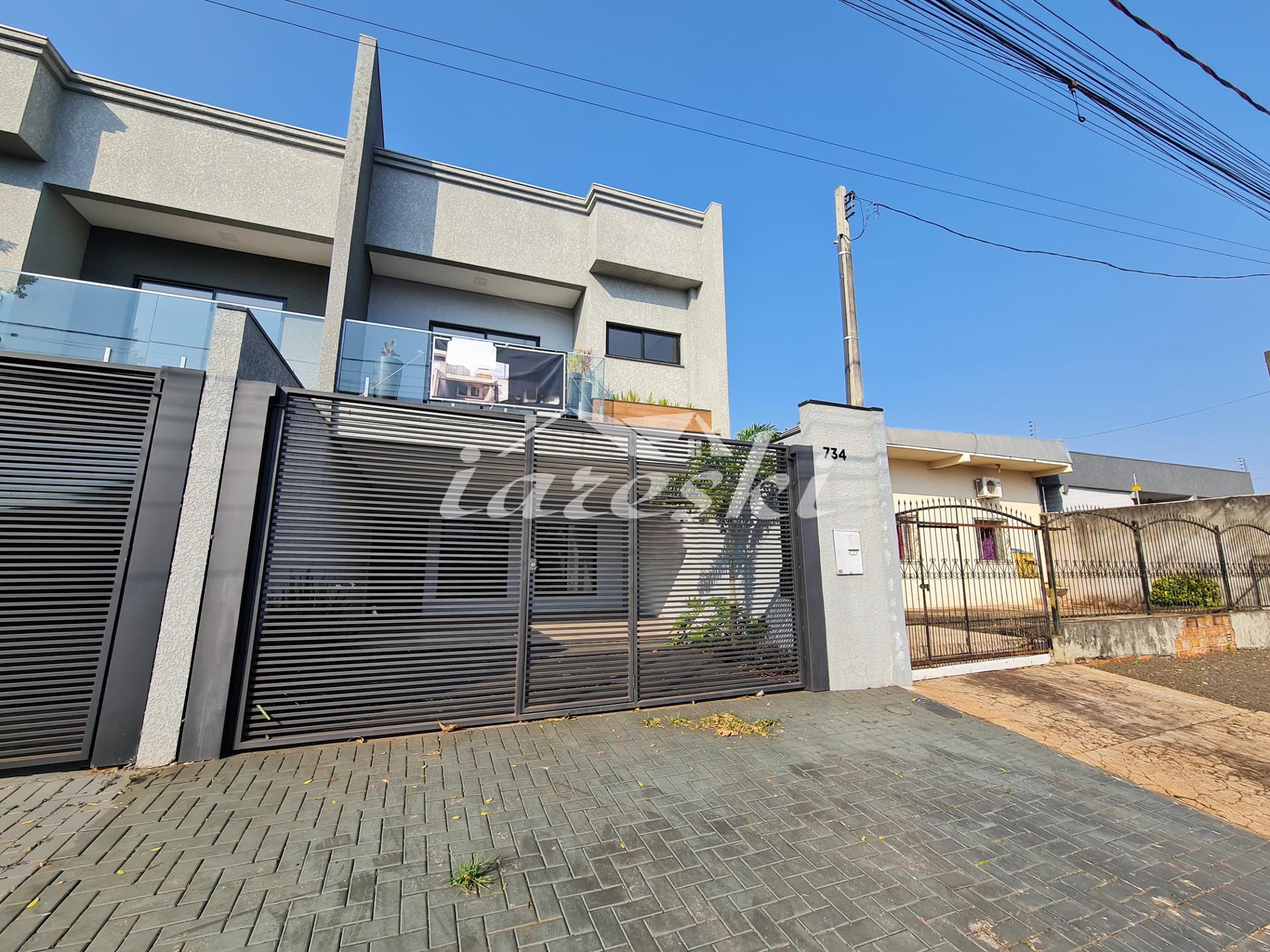 Sobrado à venda com 3 quartos sendo 1 suíte no Jardim Três Ban...