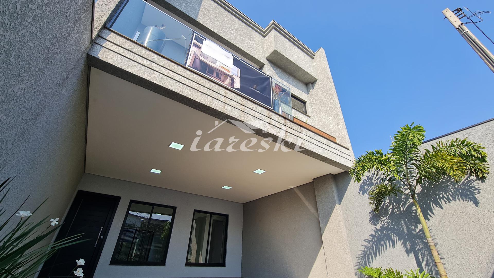 Sobrado à venda com 3 quartos sendo 1 suíte no Jardim Três Ban...