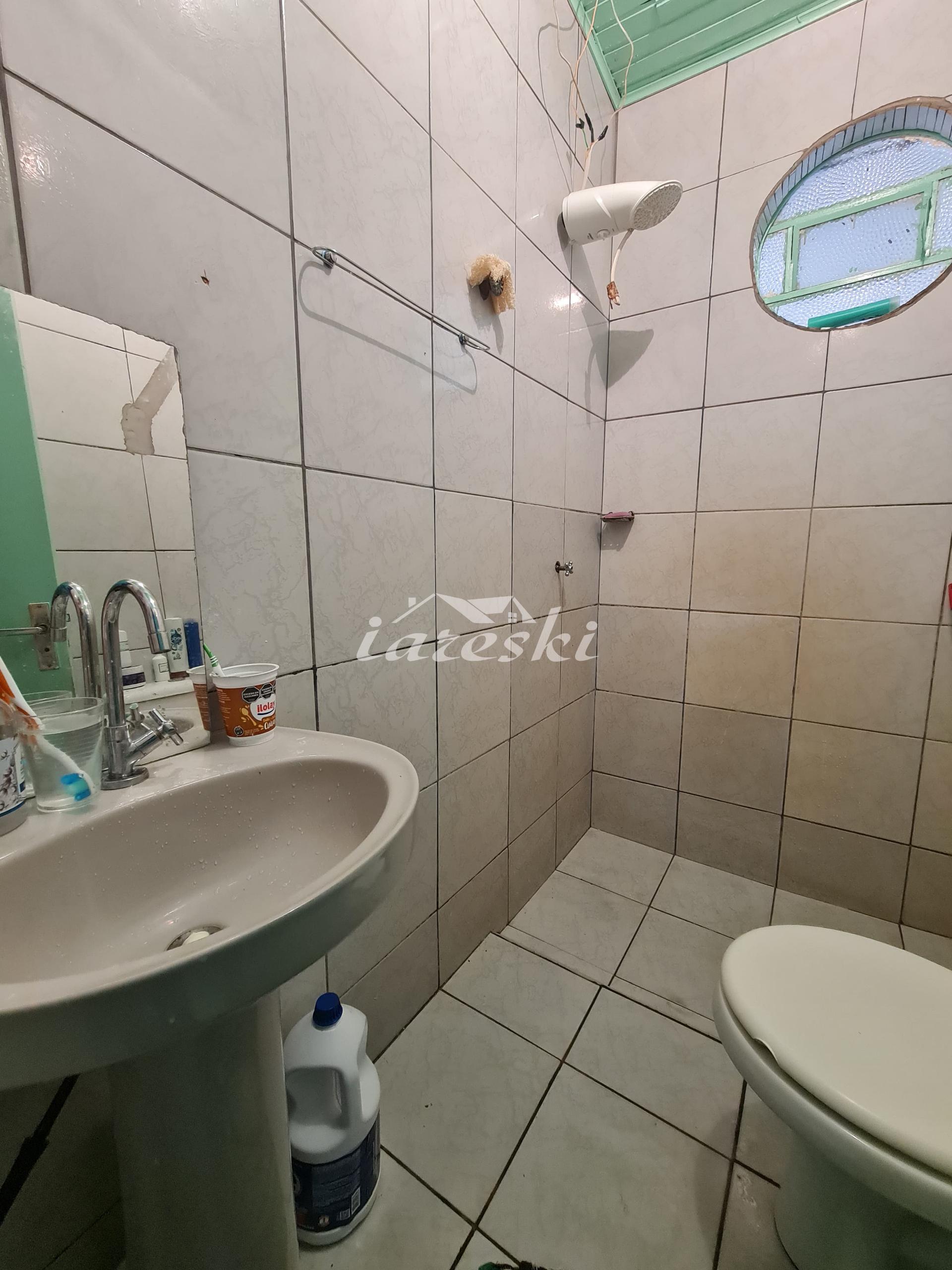 Casa a venda com 2 quartos na Vila C em Foz do Iguaçu - PR
