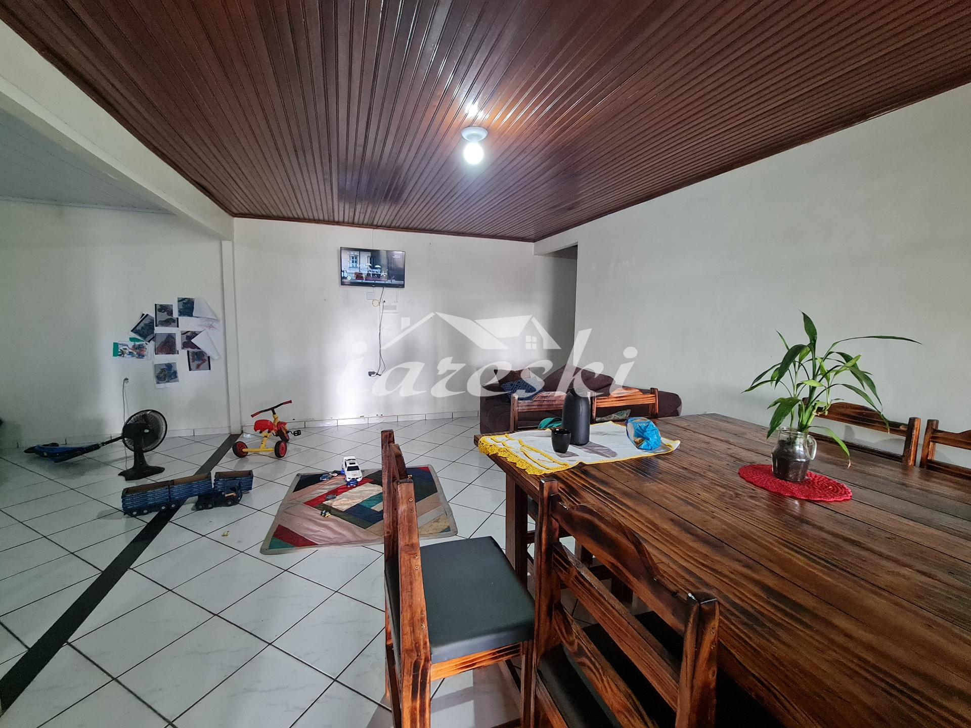 Casa à venda com 2 quartos na Vila C em Foz do Iguaçu - PR