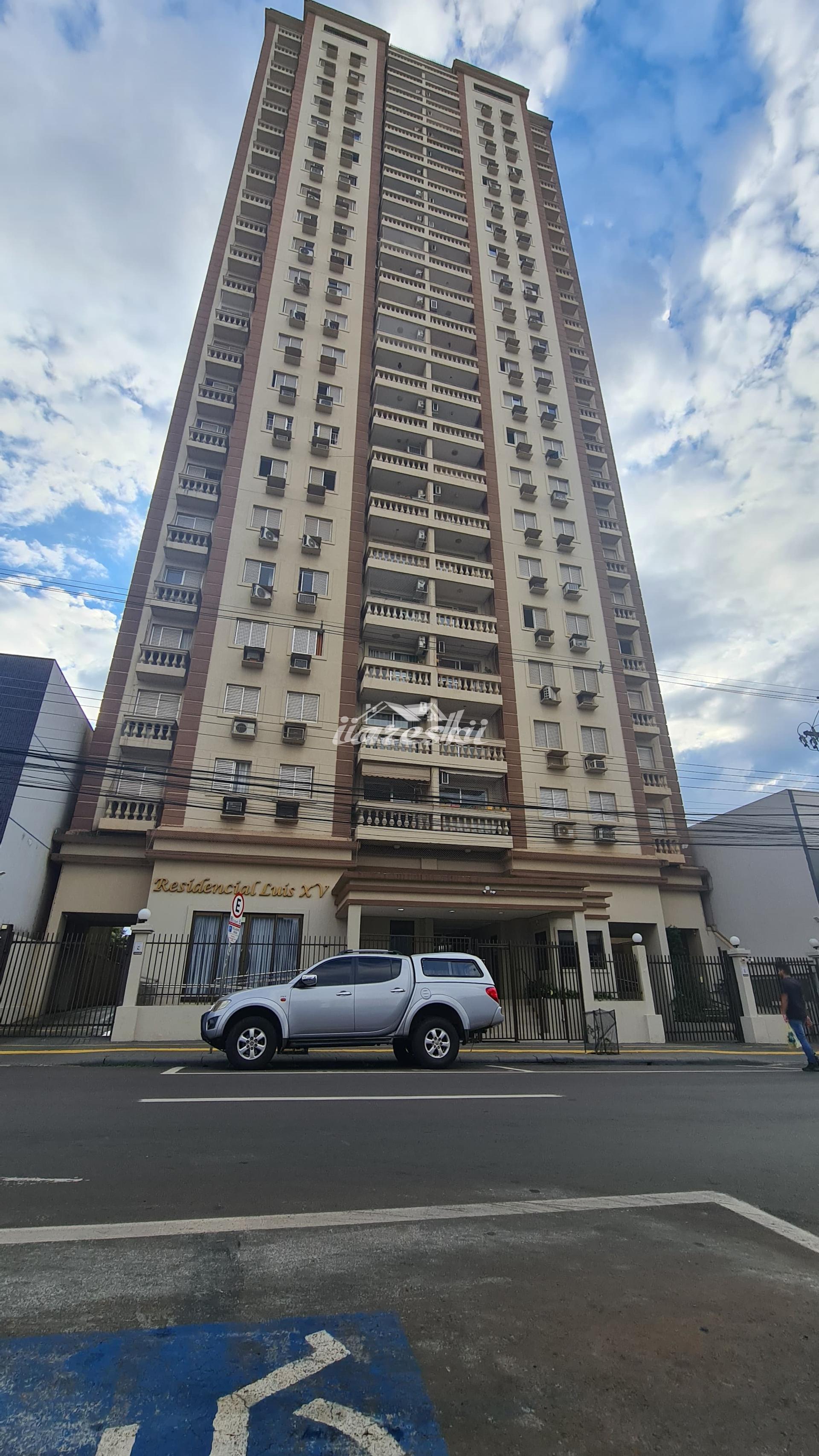 Apartamento a venda no Edifício Residencial Luis XV, Centro de...