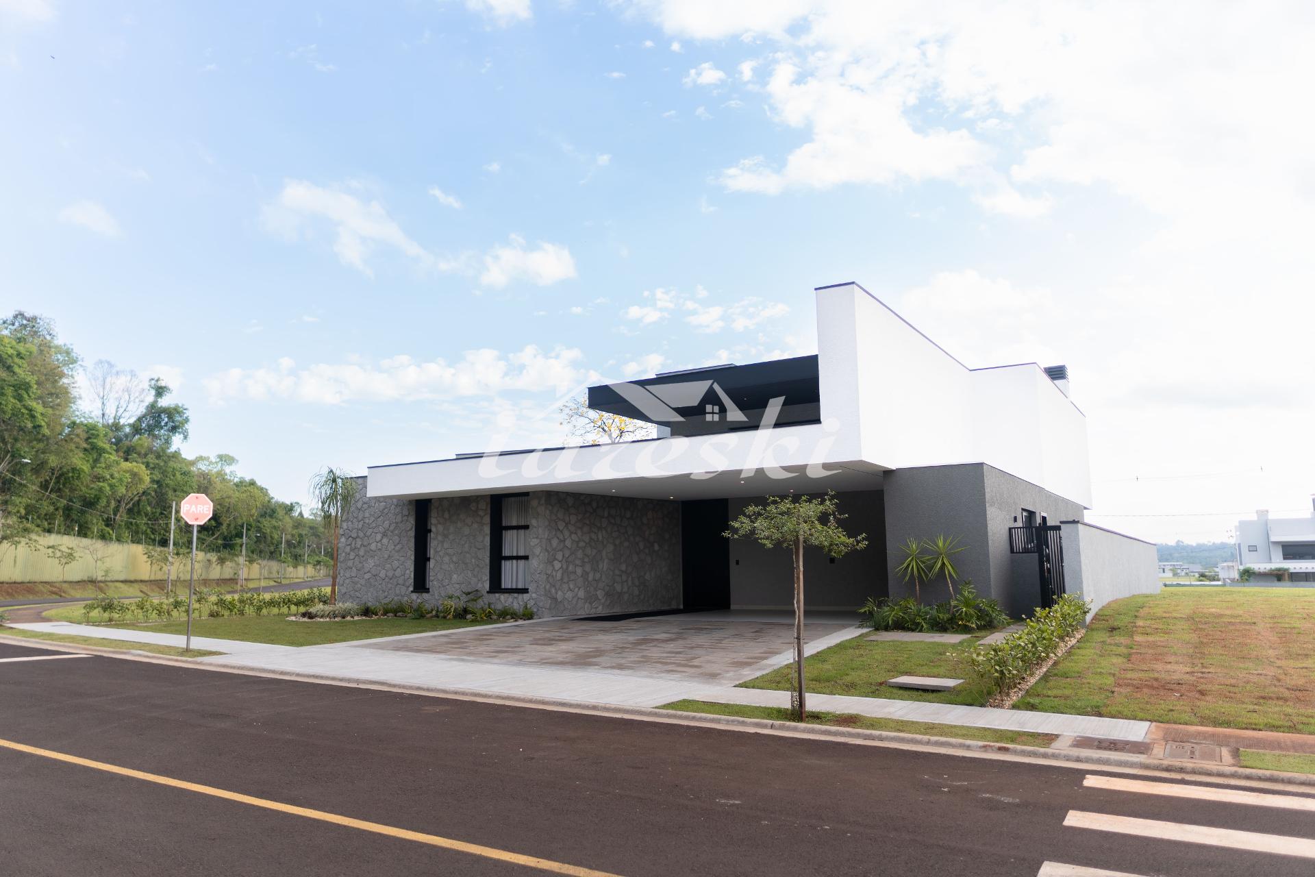 Casa de alto padrão com 4 Suítes, Condomínio Royal Boulevard Yacht em Foz do Iguaçu - PR