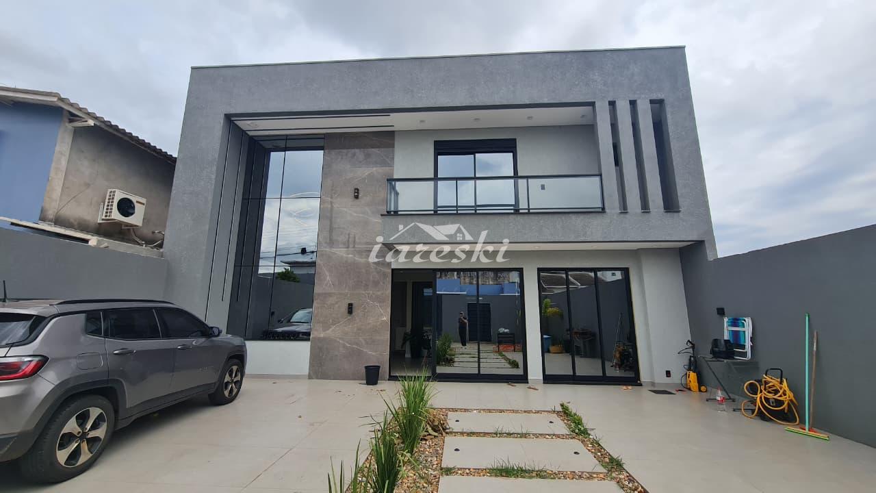 Sobrado Novo com 3 Suítes e 1 quarto a venda no Jardim Princes...