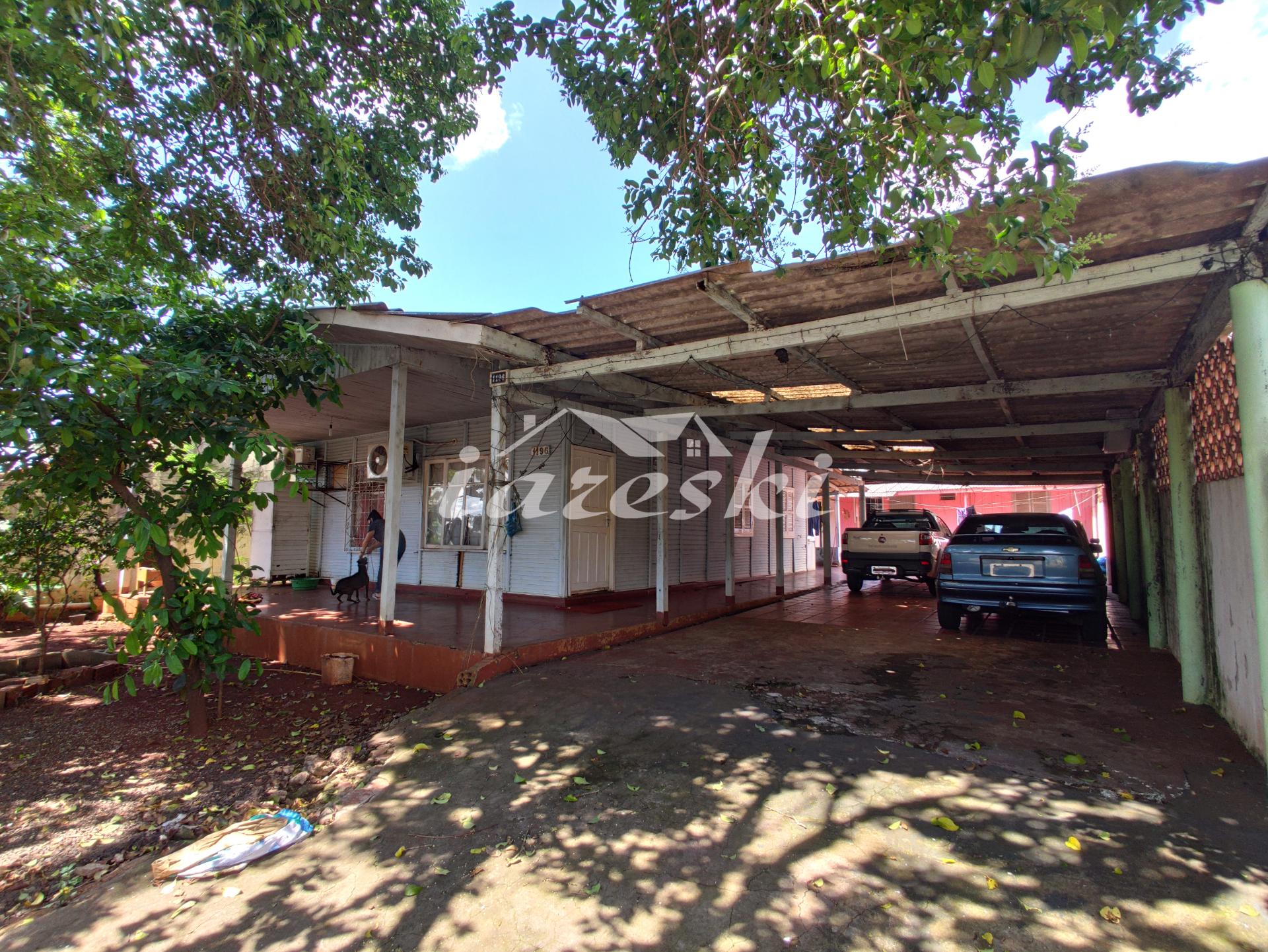 Casa de madeira, 3 quartos sendo 1 suíte, Jardim Laranjeiras em Foz do Iguaçu - PR