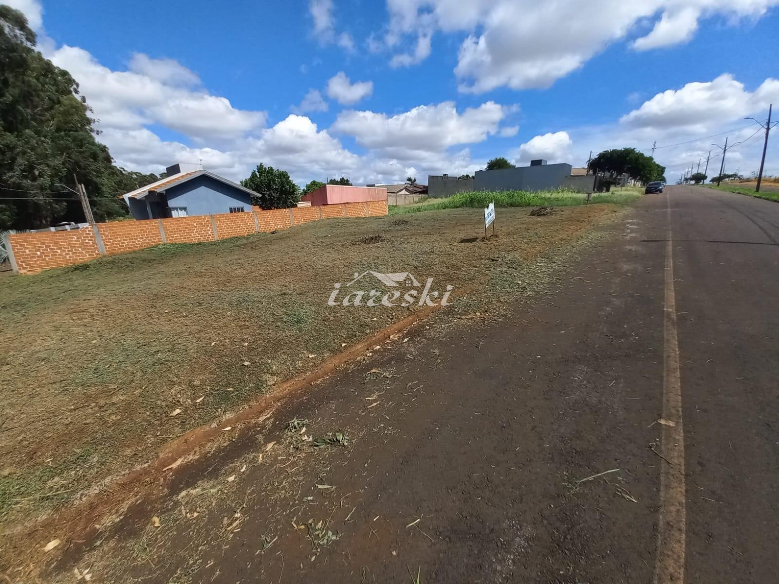 Terreno de esquina com 481m2 no Parque São Lourenço em Santa T...