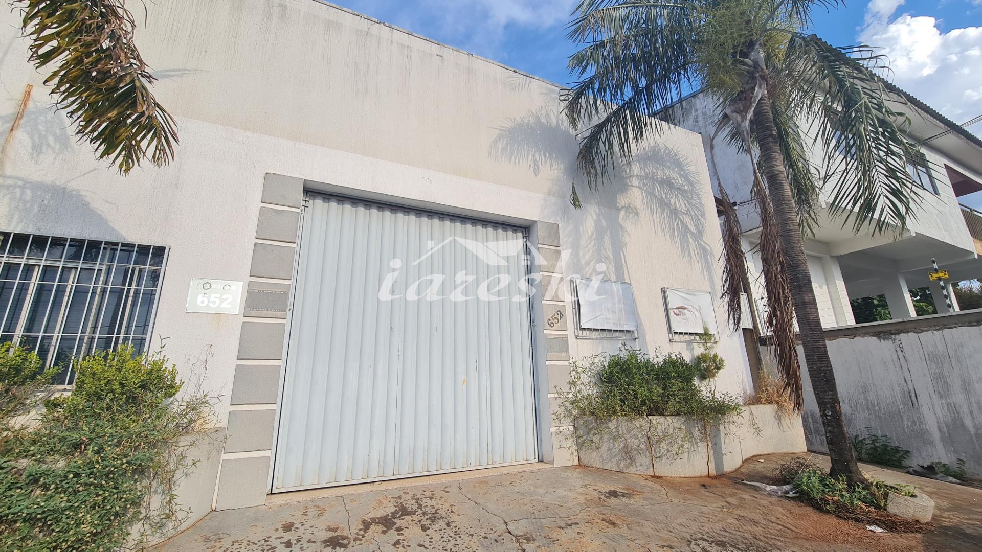 Barracão para locação com 249m2 no Jardim Manaus em Foz do Iguaçu - PR