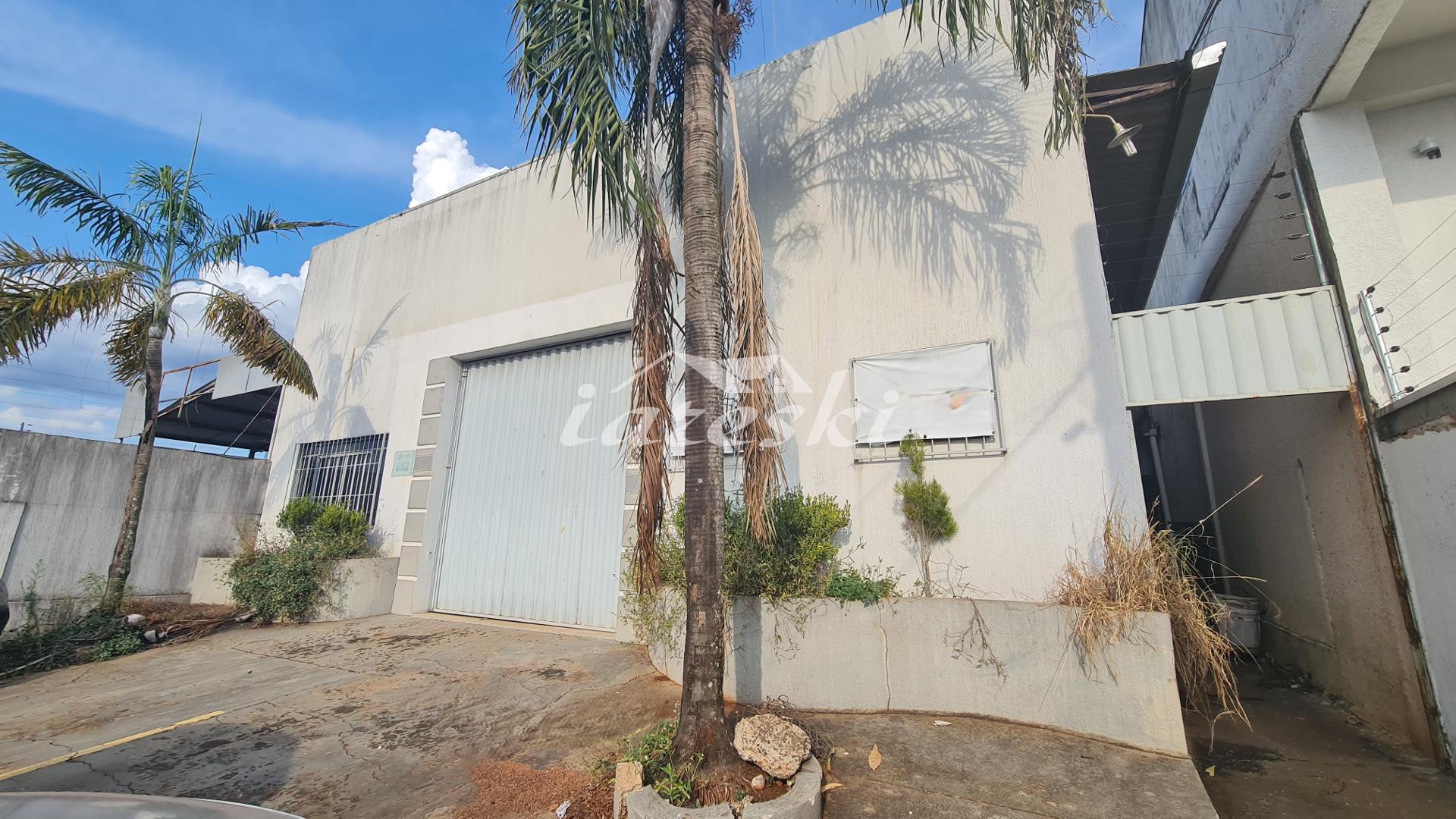 Barracão para locação com 249m2 no Jardim Manaus em Foz do Iguaçu - PR