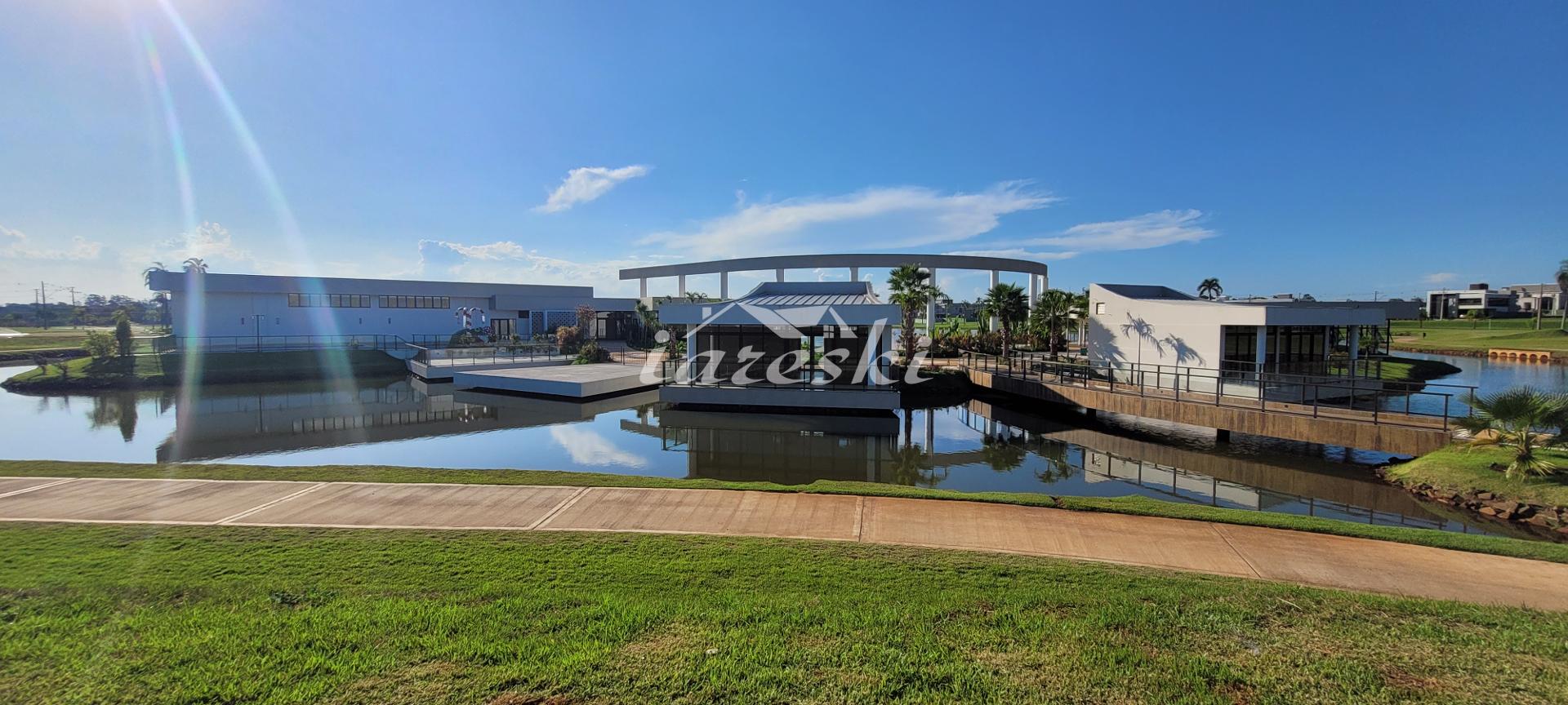 Terreno a venda no Royal Boulevard Yacht com 550m  na 2° Segun...