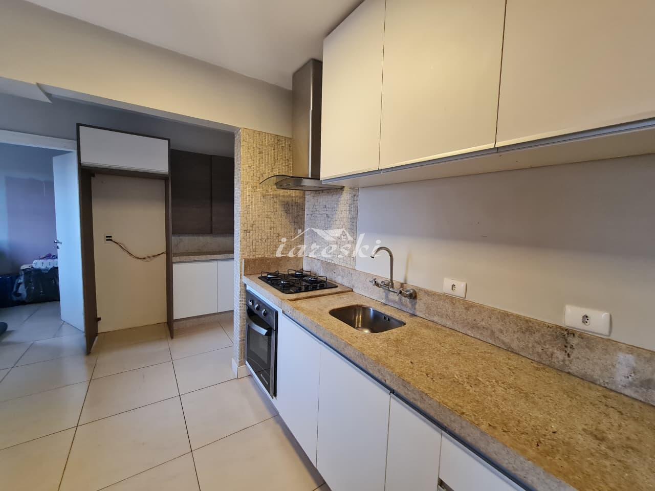 Apartamento no Edifício Mansão de Florença, Jardim Central em Foz do Iguaçu - PR