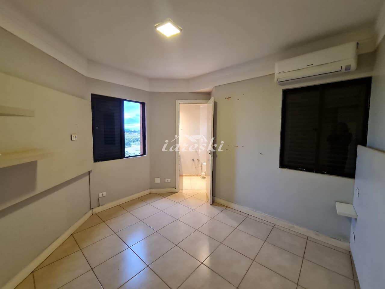 Apartamento no Edifício Mansão de Florença, Jardim Central em Foz do Iguaçu - PR