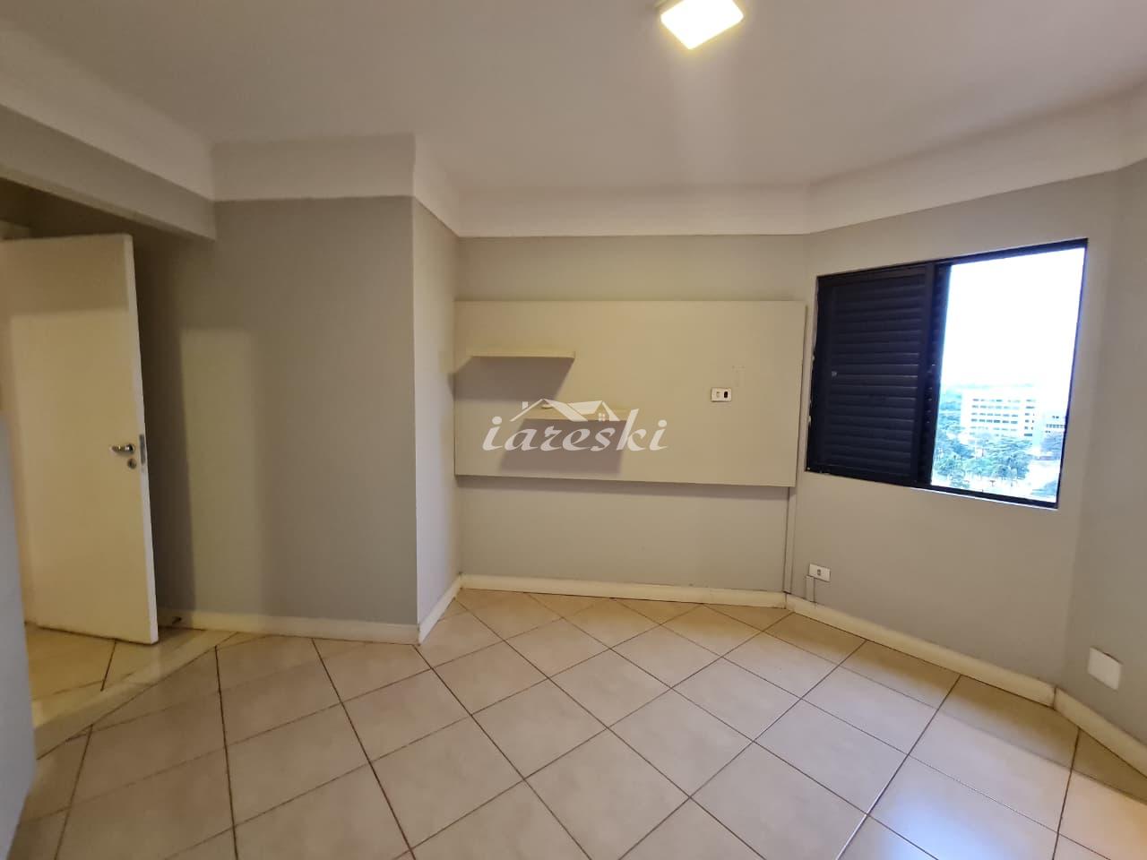 Apartamento no Edifício Mansão de Florença, Jardim Central em Foz do Iguaçu - PR