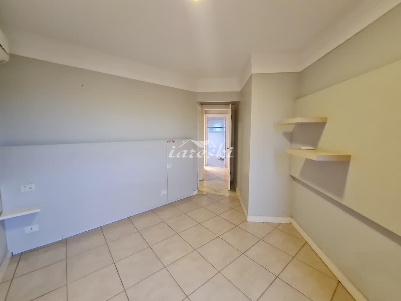 Apartamento no Edifício Mansão de Florença, Jardim Central em Foz do Iguaçu - PR