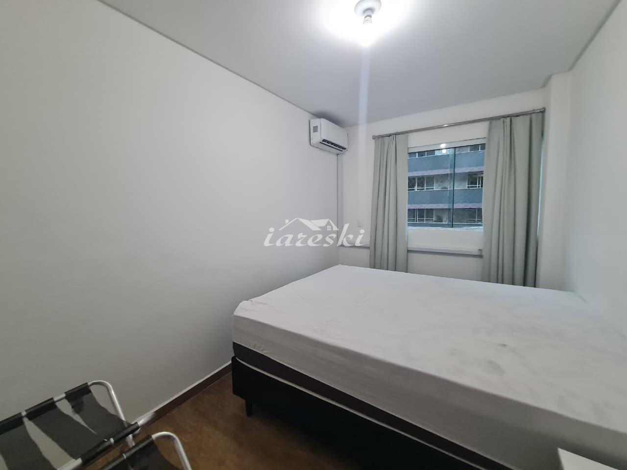 Apartamento no Edifício Gênova com 3 Quartos sendo um suíte no centro de Foz do Iguaçu - PR