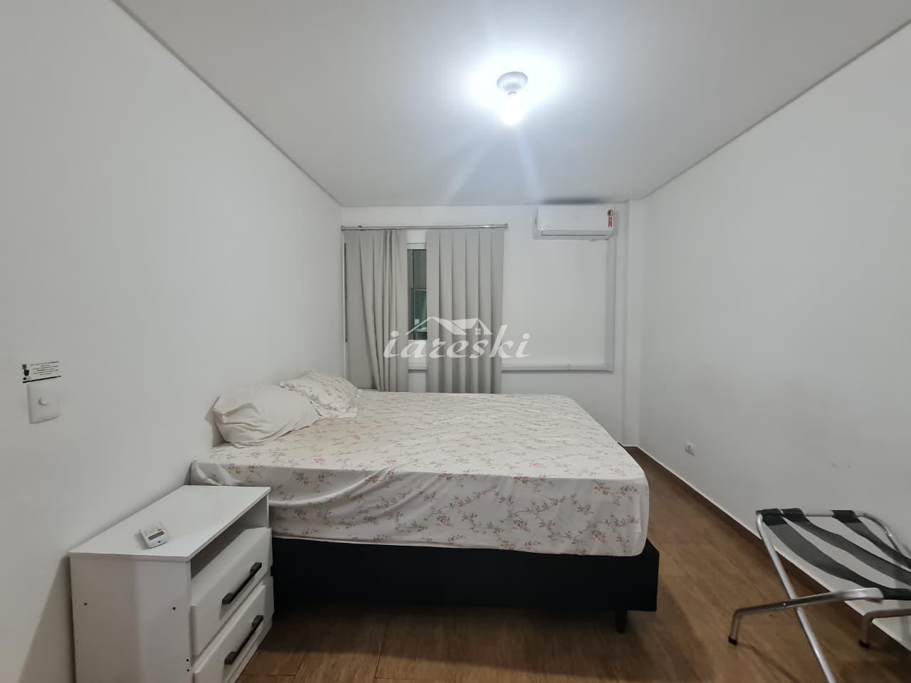 Apartamento no Edifício Gênova com 3 Quartos sendo um suíte no centro de Foz do Iguaçu - PR