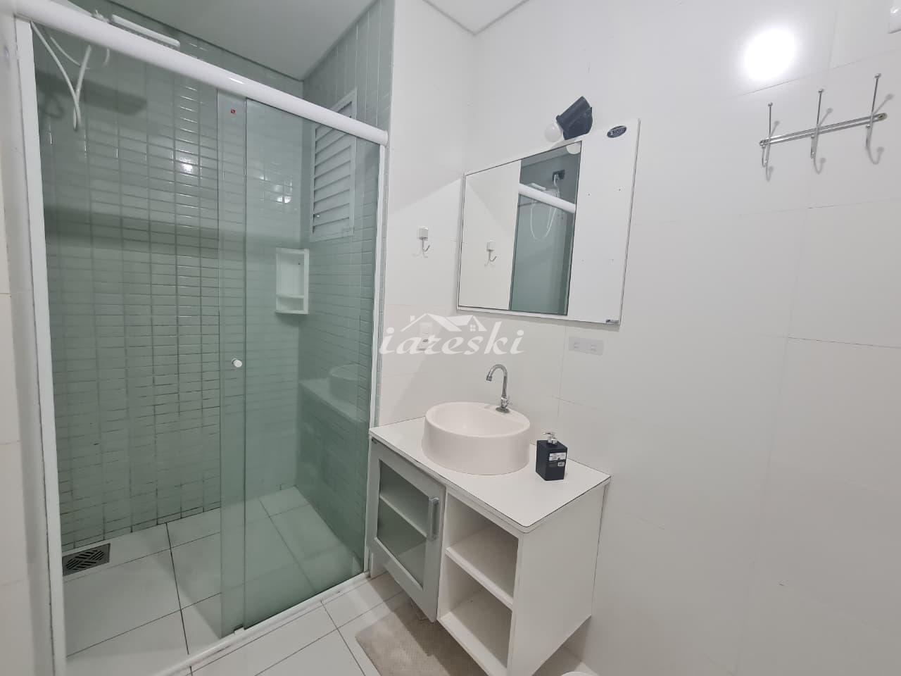 Apartamento no Edifício Gênova com 3 Quartos sendo um suíte no centro de Foz do Iguaçu - PR