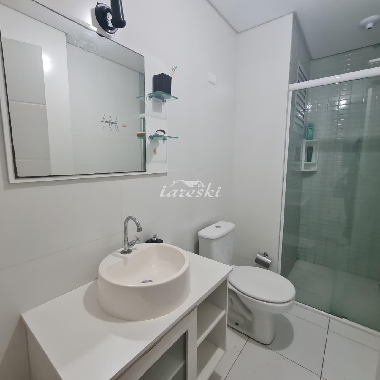 Apartamento no Edifício Gênova com 3 Quartos sendo um suíte no centro de Foz do Iguaçu - PR