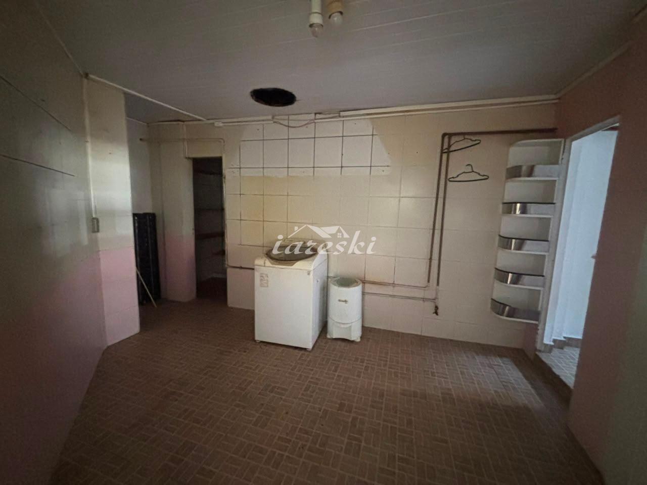 Sala comercial disponível para locação na Rua Xavier da Silva no Centro de Foz do Iguaçu - PR