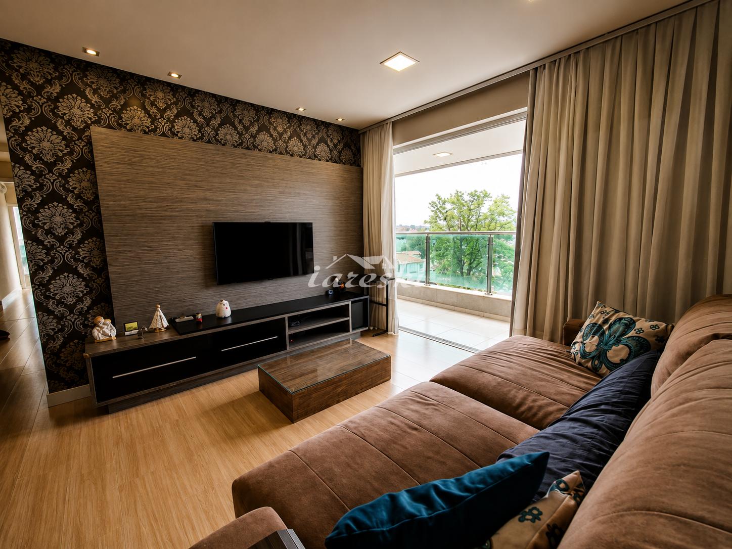 Apartamento Mobiliado a Venda, 3 Quartos sendo 1 Suíte, Reside...