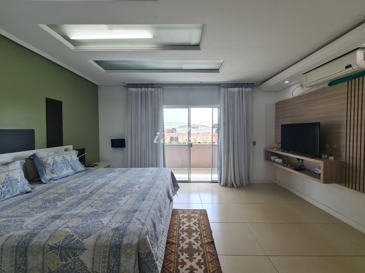 Sobrado a venda com 4 Quartos sendo 1 Suíte Master, Campos do Iguaçu em Foz do Iguaçu PR