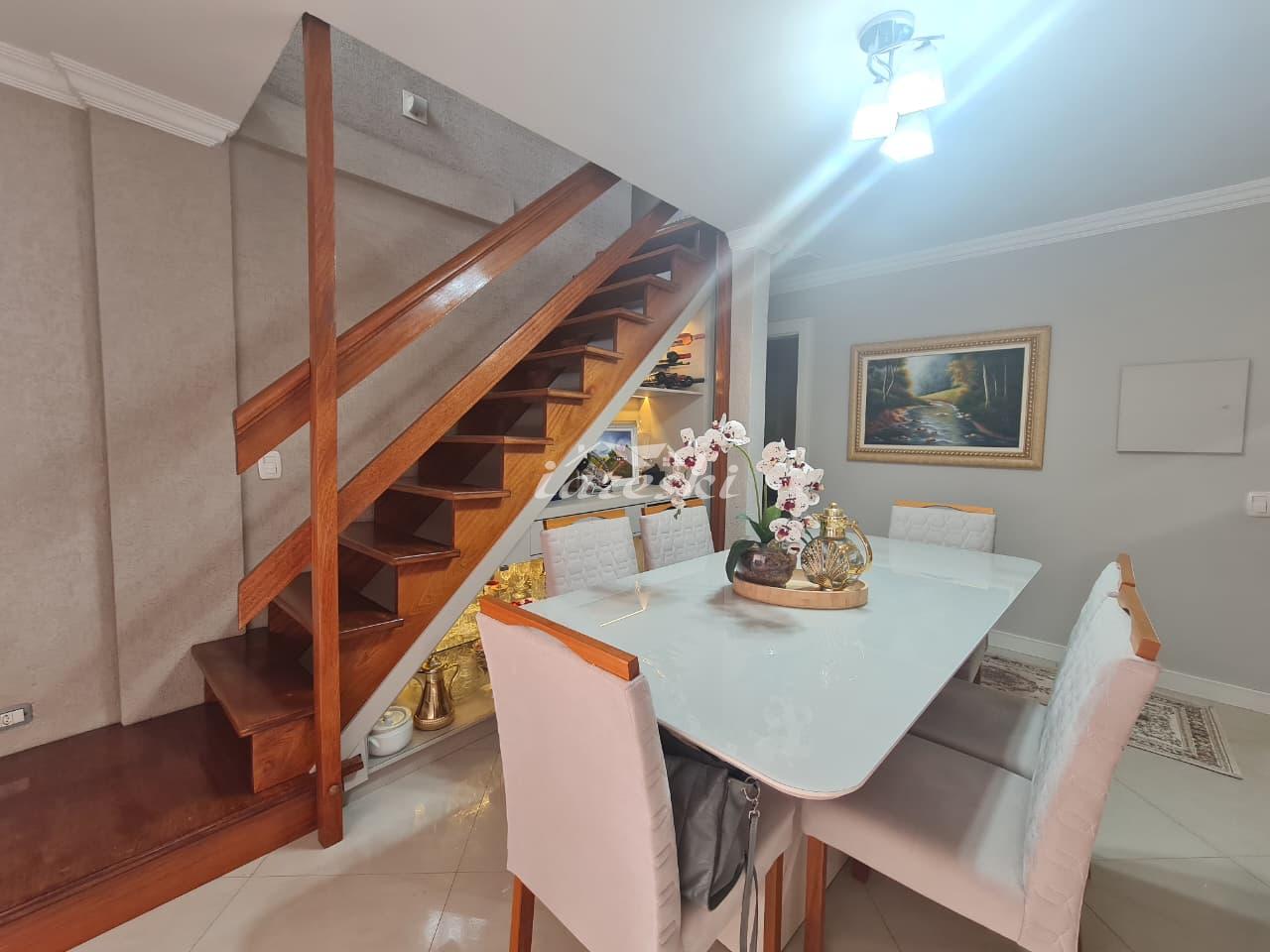 Duplex mobiliado a venda, 1 Quarto e 2 suítes, Edifício Martin...