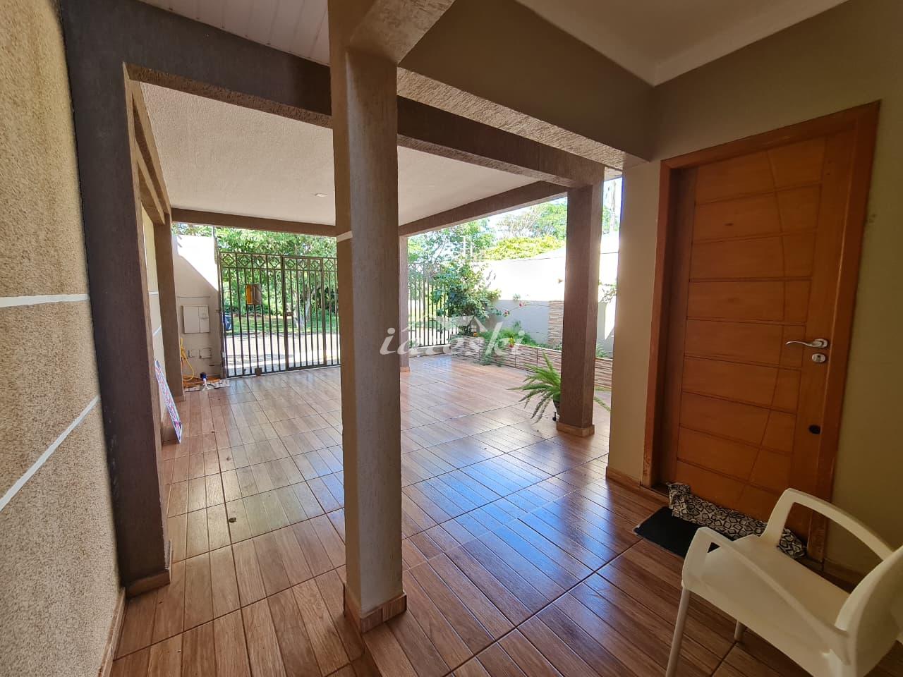 Casa semi mobiliada para locação, 2 Quartos sendo 1 suíte no Jardim São Roque em Foz do Iguaçu - PR