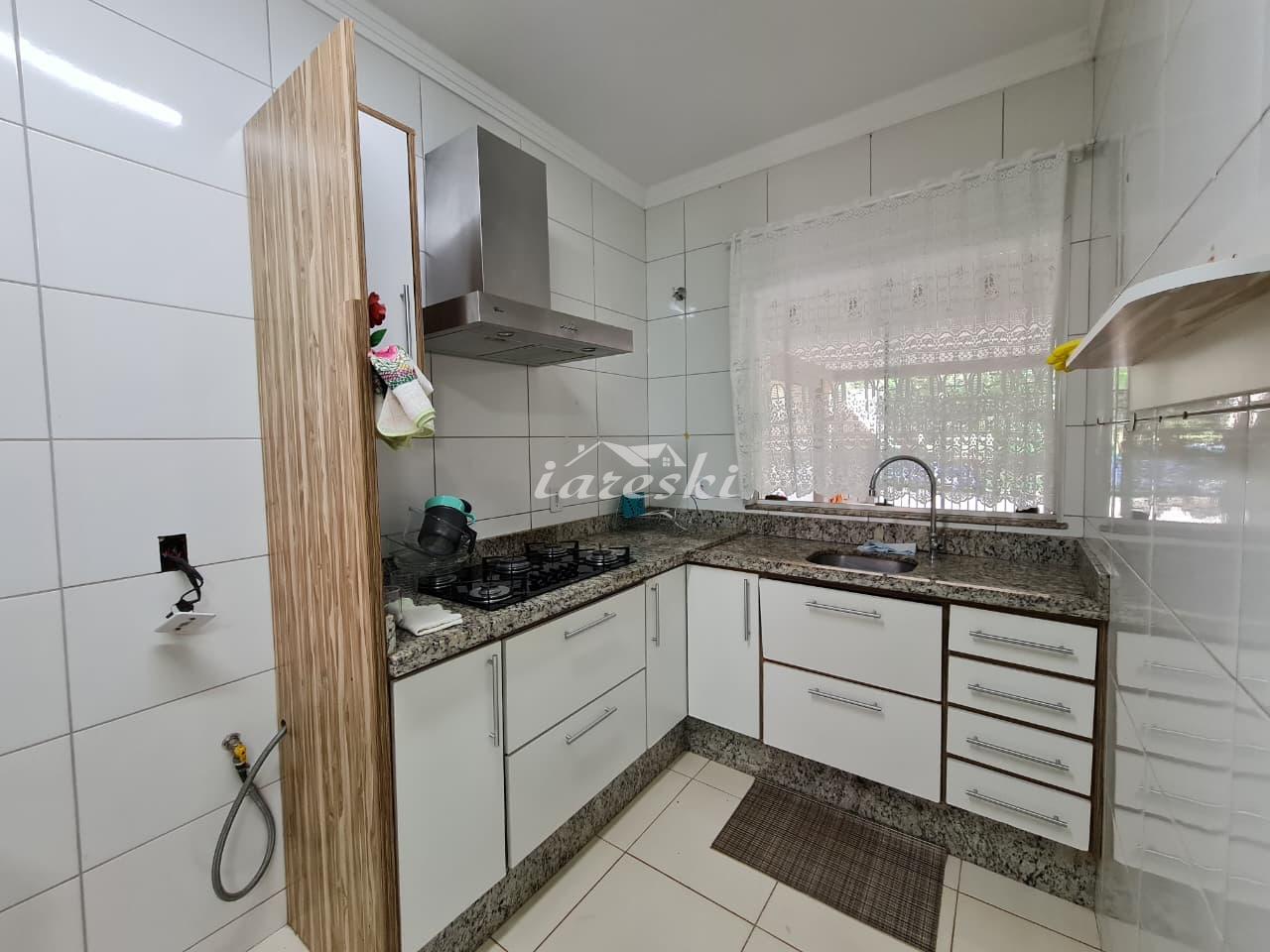 Casa semi mobiliada para locação, 2 Quartos sendo 1 suíte no Jardim São Roque em Foz do Iguaçu - PR