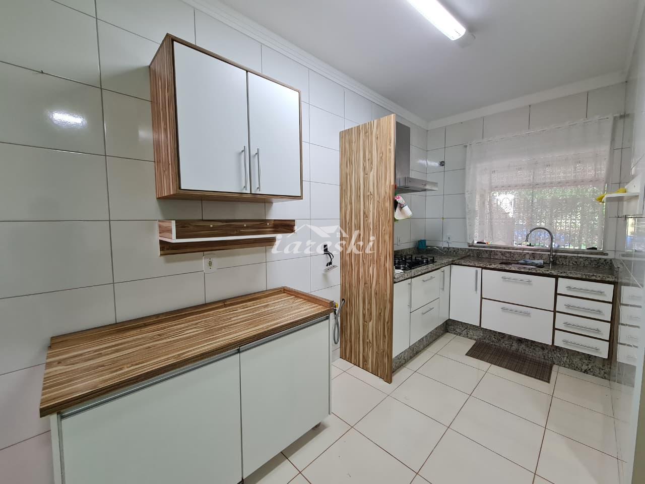 Casa semi mobiliada para locação, 2 Quartos sendo 1 suíte no Jardim São Roque em Foz do Iguaçu - PR