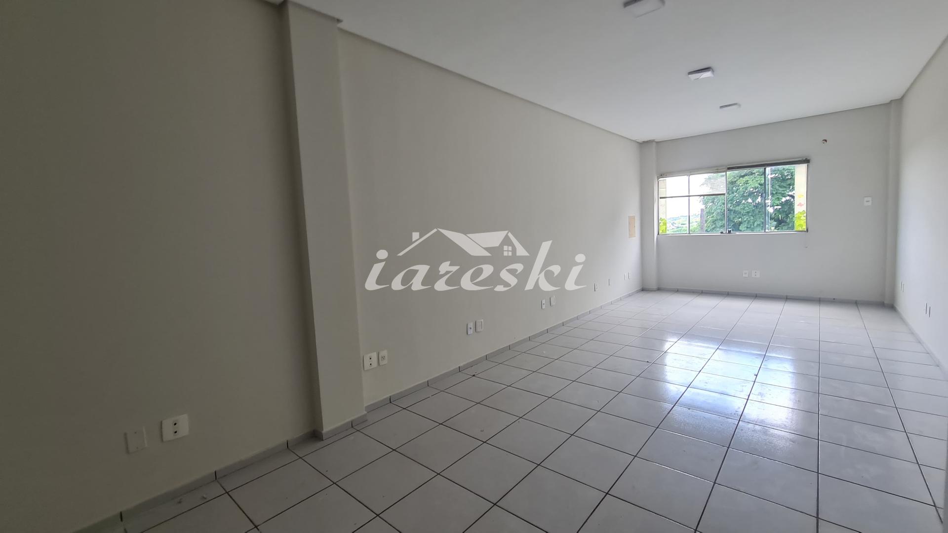 Ampla Sala comercial com Subsalas, mais de 500m2 na Av Americo Sasdelli na Vila A em Foz do Iguaçu