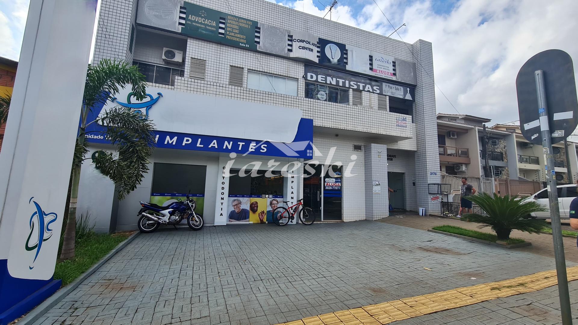 Ampla Sala comercial com Subsalas, mais de 500m2 na Av Americo Sasdelli na Vila A em Foz do Iguaçu
