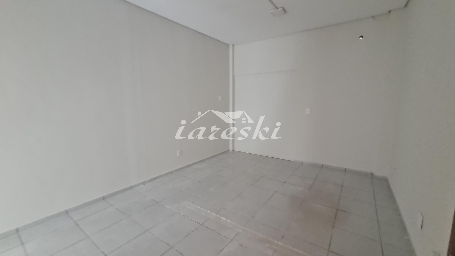 Ampla Sala comercial com Subsalas, mais de 500m2 na Av Americo Sasdelli na Vila A em Foz do Iguaçu