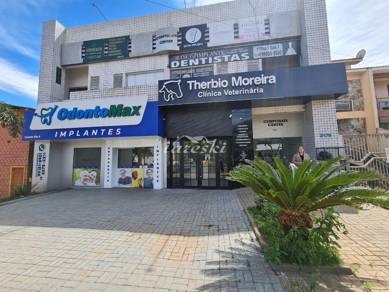 Ampla Sala comercial com Subsalas, mais de 500m2 na Av Americo Sasdelli na Vila A em Foz do Iguaçu